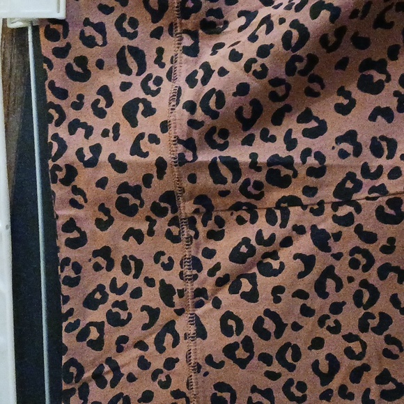 Wild Fable aminal print Leggings STRECH paints brown main color sz.xL nwot - Picture 3 of 4